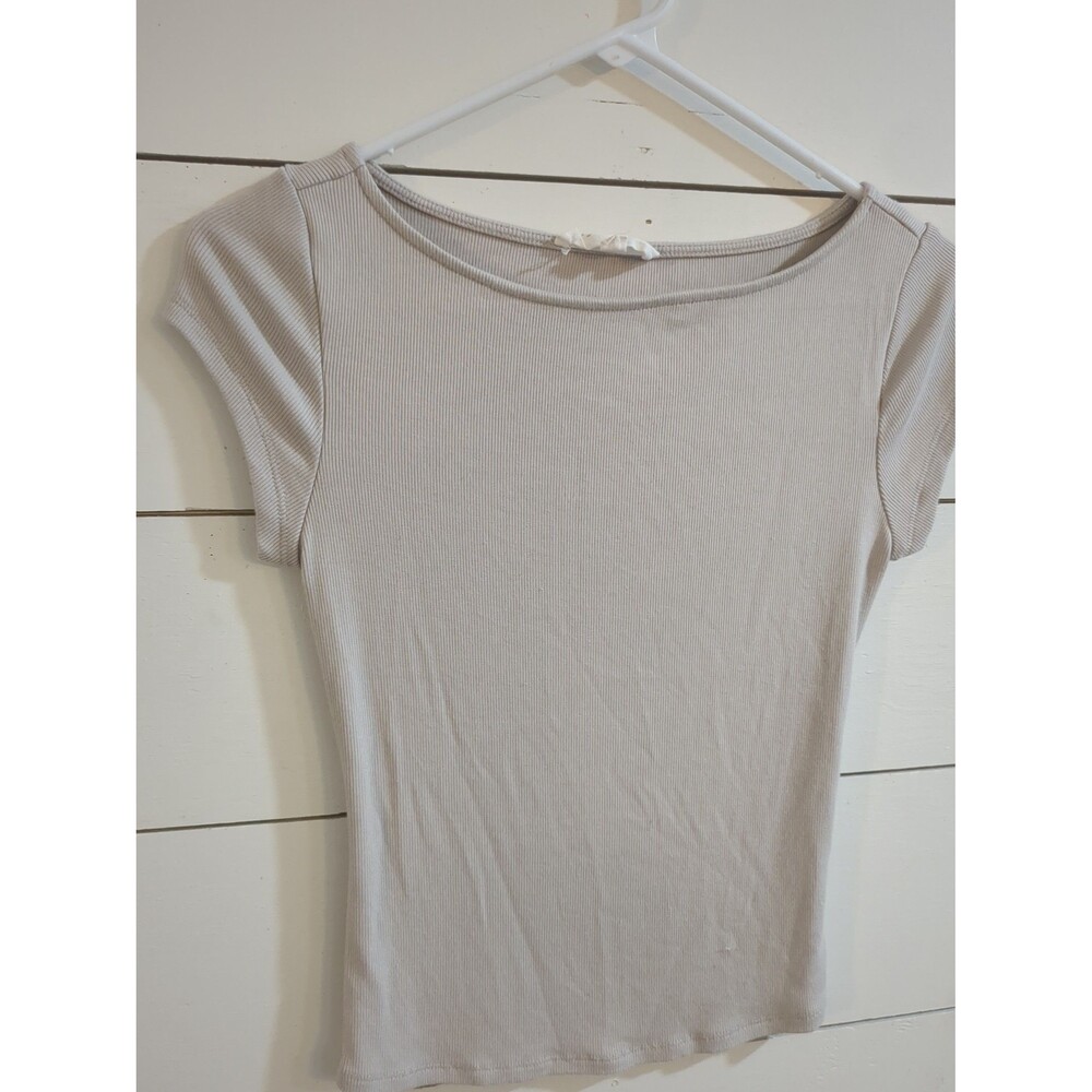 Sage + stone XS t-shirt fitted 90s Y2K layering fall winter coastal boho